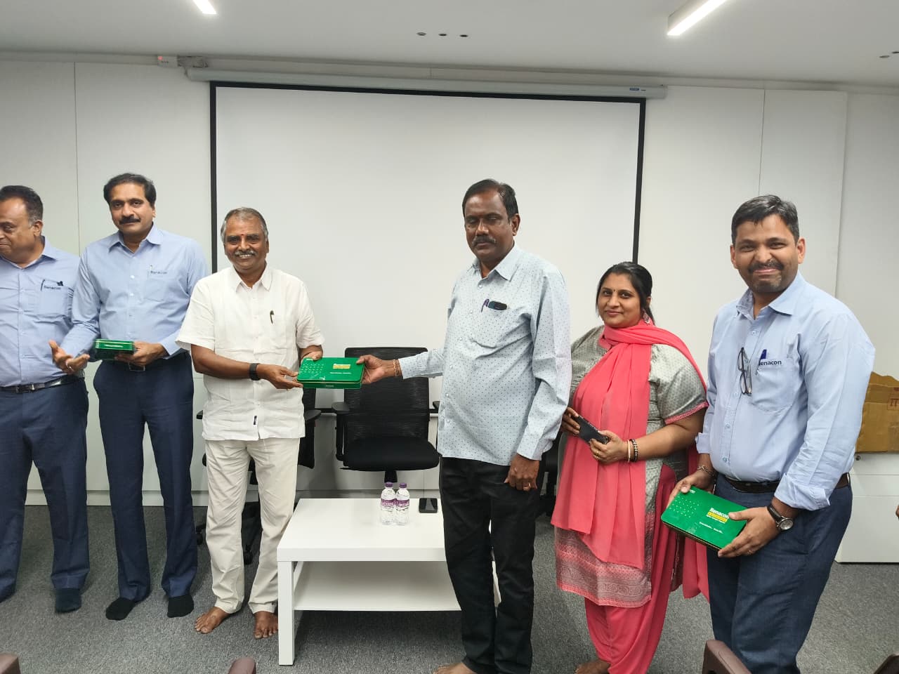 𝐃𝐢𝐰𝐚𝐥𝐢 𝐒𝐰𝐞𝐞𝐭 𝐁𝐨𝐱 𝐃𝐢𝐬𝐭𝐫𝐢𝐛𝐮𝐭𝐢𝐨𝐧 𝐛𝐲 𝐎𝐮𝐫 𝐇𝐨𝐧𝐨𝐫𝐚𝐛𝐥𝐞 𝐂𝐡𝐚𝐢𝐫𝐦𝐚𝐧