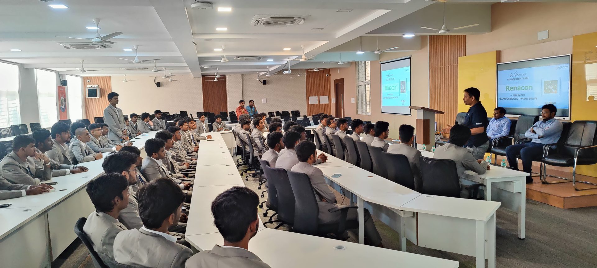 𝐩𝐥𝐚𝐜𝐞𝐦𝐞𝐧𝐭 𝐝𝐫𝐢𝐯𝐞 at Dr.Mahalingam College, Pollachi, and Sri Eshwar College, Coimbatore, engaging
